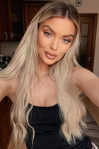 Marrying a moldovan woman masha from kishinev with Blonde hair age 31 photo-2