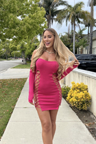 Mariée de vienna vanessa avec Blond cheveux, âge 33 photo-7