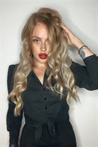 Mariée allemande yelizaveta de munich avec Blond cheveux 25 ans photo-2
