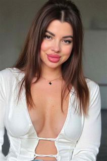 Single ukrainian girl sasha from odesa with Dark Brown hair age 34