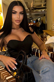 Rencontre fille ukrainienne diana de zaporozhye avec Noirs cheveux, age 28