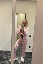 Dating a ukrainian woman nadezhda from kiev with Blonde hair age 56 photo-15