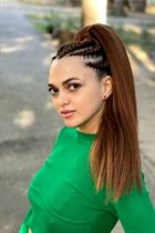 Ukranian bride yuliya from kyiv with Dark Brown hair age 35