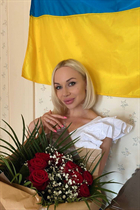 paris mariée maria avec Blond cheveux, âge 32 photo-2