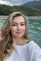 Girl from hague yuliia with Blonde hair age 36 photo-7