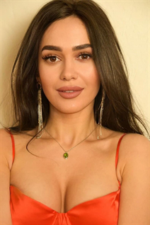 Gorgeous Ukrainian woman marina from kharkov with Black hair age 33