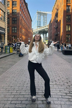 Femme parfaite oleksandra de los angeles avec Blond cheveux, âge 22 photo-2