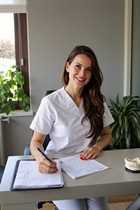 Novia de vienna elizabeth con pelo Marrón oscuro y edad 45 photo-2