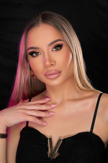 Beauté ukrainienne vika de ternopil avec Blond cheveux, âge 25