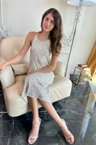 Dating a ukrainian woman yelizaveta from odessa with Light Brown hair age 20 photo-3