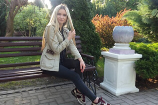 Lady from Ukraine valeria from konstantinovka with Blonde hair age 24 photo-16