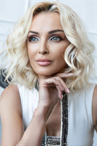 Fille allemande irina de kyiv avec Blond cheveux 48 ans photo-56