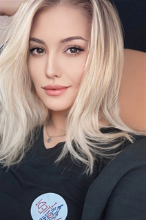 Pretty girl anna from philadelphia with Blonde hair age 29