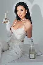 Wife from Ukraine anna from kiev with Dark Brown hair age 33 photo-1