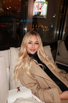 Ukrainian woman online daria from kyiv with Blonde hair age 18 photo-3