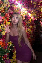 Mujer perfecta meruyert de new york con pelo Rojo y edad 33 photo-16