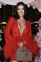 Femme parfaite olesya de dubai avec Noirs cheveux, âge 38 photo-12