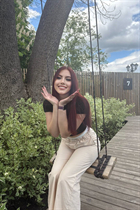 Femme parfaite olesya de paris avec Chatain clairs cheveux, âge 19 photo-50