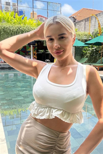 Bride from malaga anastasiya with Blonde hair age 41