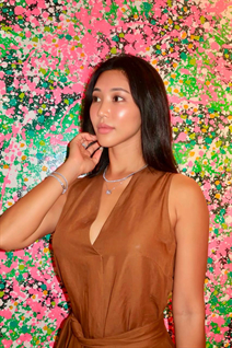 Pretty girl choi from bali with Black hair age 37