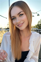 Bride from wrocław veronika with Blonde hair age 24 photo-12