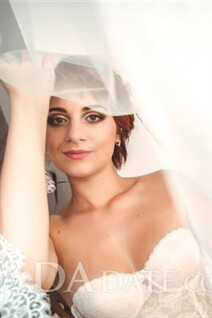 Stunning Russian bride yulia from cherkassy with Red hair age 25