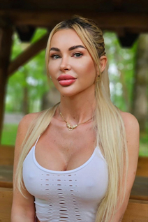 Beautiful romanian woman mirabela from bucharest with Blonde hair 41 years old