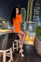 Chica de dubai olesya con pelo Negro y edad 38 photo-1
