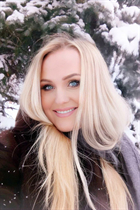 Belle femme roumaine ilona de bucharest avec Blond cheveux 48 ans photo-10