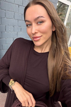 Mariée de dubai snizhana avec Chatain clairs cheveux, âge 34 photo-1