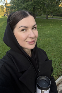 vienna bride lesya with Black hair age 40