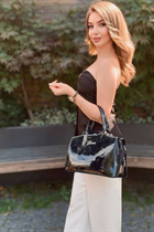 Meet moldovan girl alina from kishinev with Light Brown hair age 20 photo-5