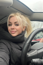 Beautiful Ukrainian girl alina from chernigov with Blonde hair age 26 photo-9