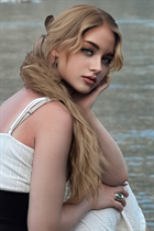 Bride from wrocław veronika with Blonde hair age 24 photo-17