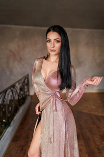 Amazing women from ukraine marianna from nikolaev with Black hair age 35