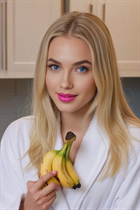 Dating ukrainian woman maryna from chernivtsi with Blonde hair age 22 photo-14