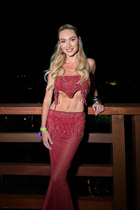 Mujer perfecta carla de los angeles con pelo Rubio y edad 35 photo-18