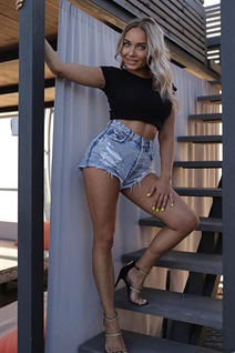 Dating ukrainian woman yuliya from kiev with Blonde hair age 38