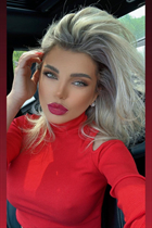 Femme roumaine maria de bucharest avec Blond cheveux 38 ans photo-30