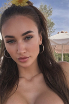 warsaw bride anna-karolina with Light Brown hair age 40 photo-14