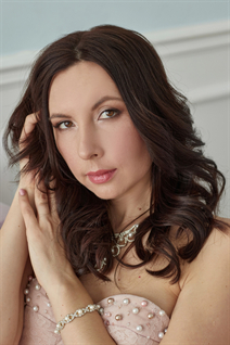 Ukrainian wife irina from dnepr with Dark Brown hair age 40