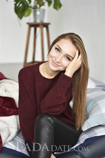 Russian hot lady anastasia from nikolaev with White Grey hair age 22