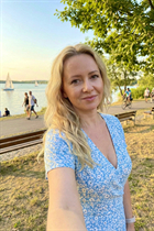 Saliendo con una mujer alemana svetlana de markkleeberg con pelo Rubio y 40 años photo-12