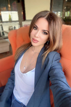 Esposa de Ucrania yana de kharkov con pelo Marrón oscuro y edad 43 photo-17