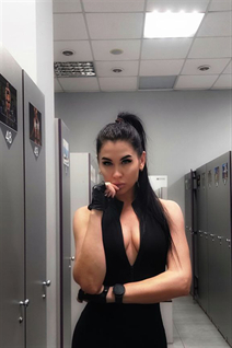 Slavic women kateryna from dnipro with Black hair age 41