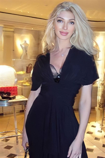 Mujer ucraniana julia de kiev con pelo Rubio y edad 51