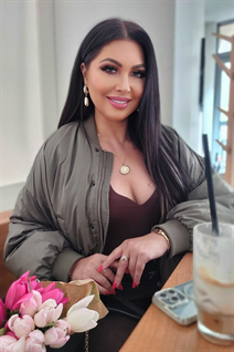 Beautiful Ukrainian woman yana from berlin with Dark Brown hair age 45