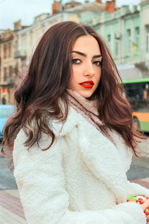 Russian hot lady mariya from vinnitsa with Auburn hair age 20