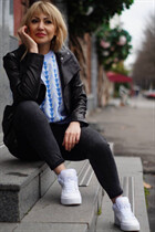 Date ukrainian girl viktoria from dnepr with Blonde hair age 44 photo-3