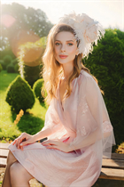 Pretty girl elena from paris with Light Brown hair age 39 photo-1